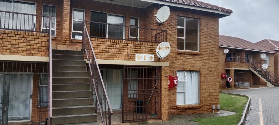 2 Bedroom Property for Sale in Birchleigh Gauteng