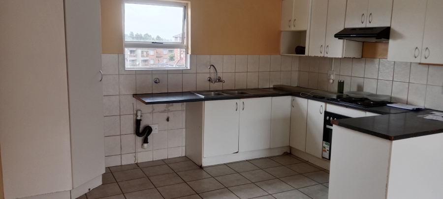 2 Bedroom Property for Sale in Birchleigh Gauteng