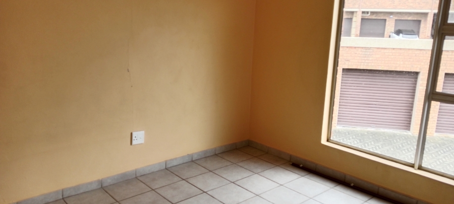 2 Bedroom Property for Sale in Birchleigh Gauteng