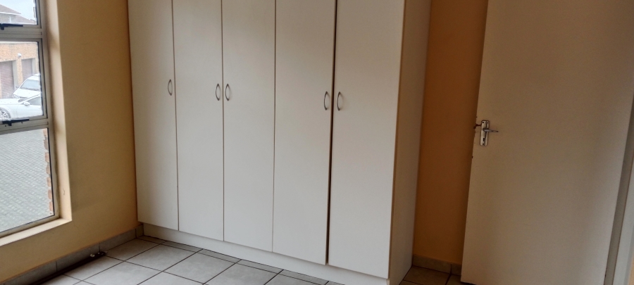 2 Bedroom Property for Sale in Birchleigh Gauteng