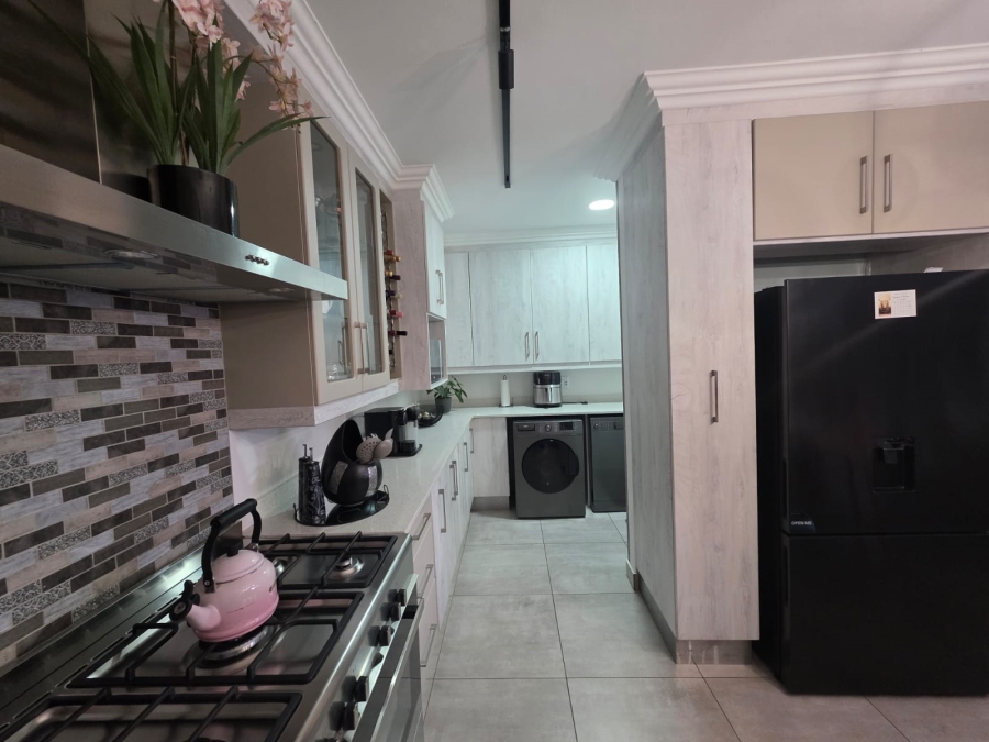 3 Bedroom Property for Sale in Bartlett Gauteng