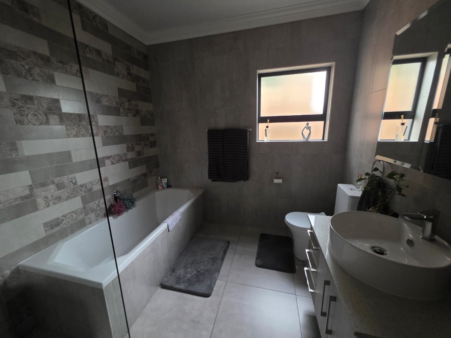 3 Bedroom Property for Sale in Bartlett Gauteng