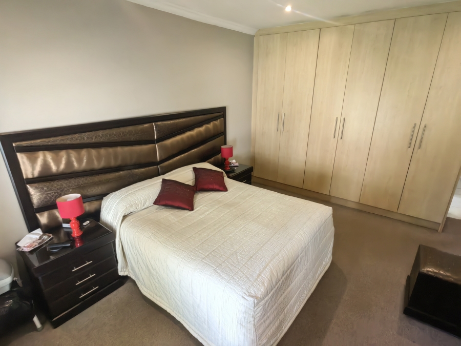 3 Bedroom Property for Sale in Rensburg Gauteng