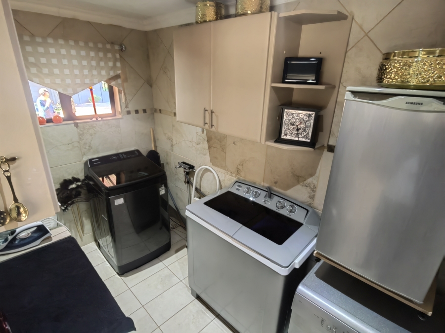 3 Bedroom Property for Sale in Rensburg Gauteng