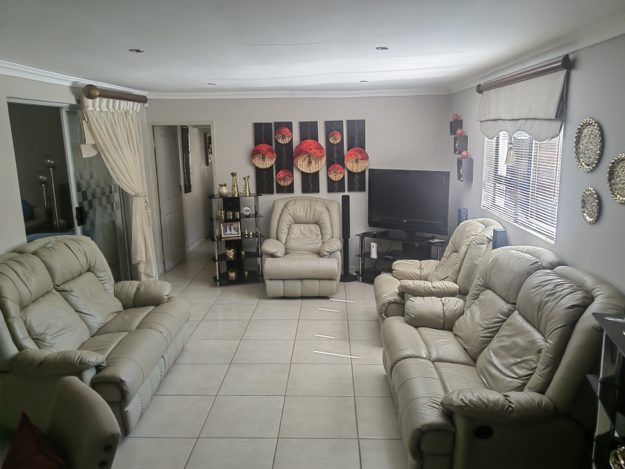3 Bedroom Property for Sale in Rensburg Gauteng