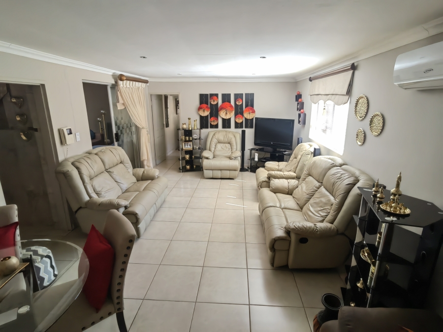 3 Bedroom Property for Sale in Rensburg Gauteng