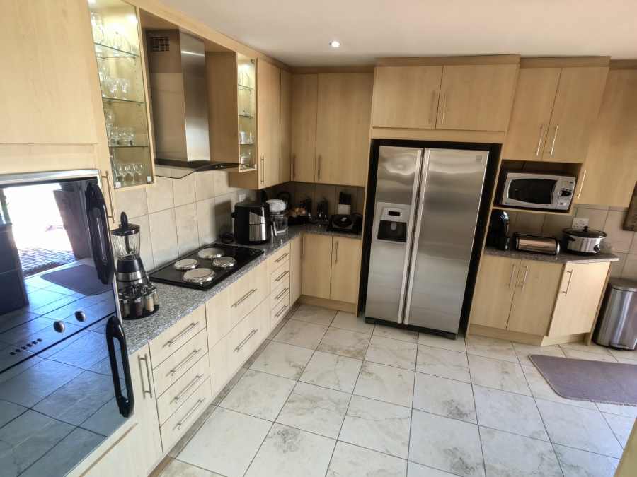 3 Bedroom Property for Sale in Rensburg Gauteng