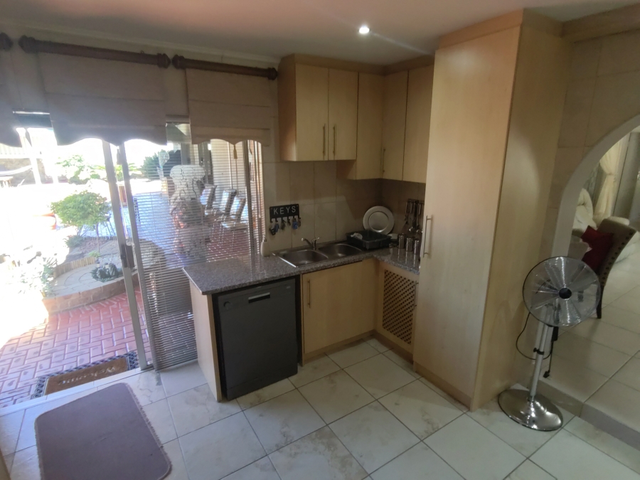 3 Bedroom Property for Sale in Rensburg Gauteng