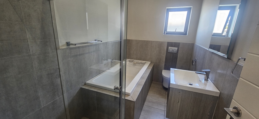 3 Bedroom Property for Sale in Edenvale Central Gauteng