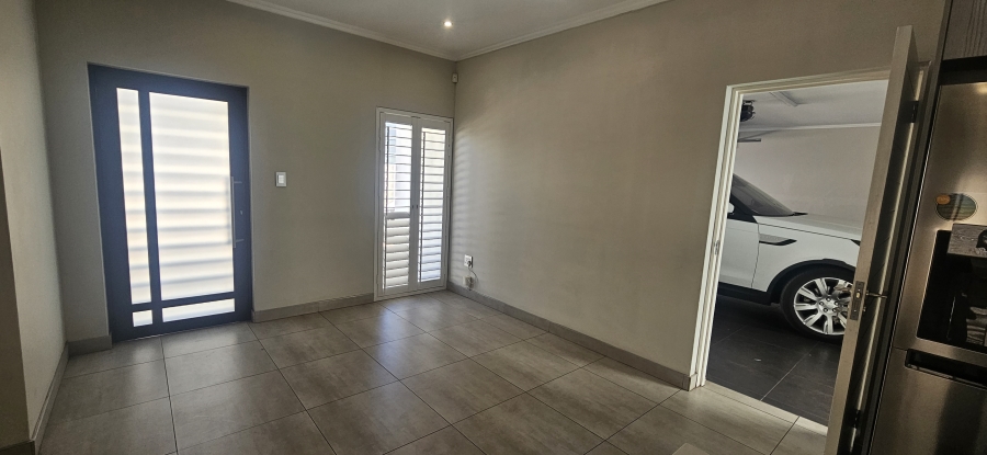 3 Bedroom Property for Sale in Edenvale Central Gauteng