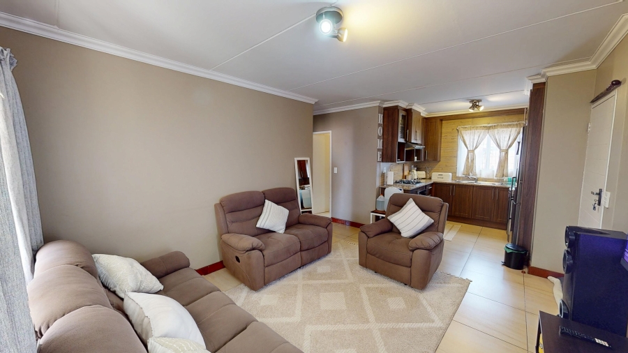 2 Bedroom Property for Sale in Andeon Gauteng