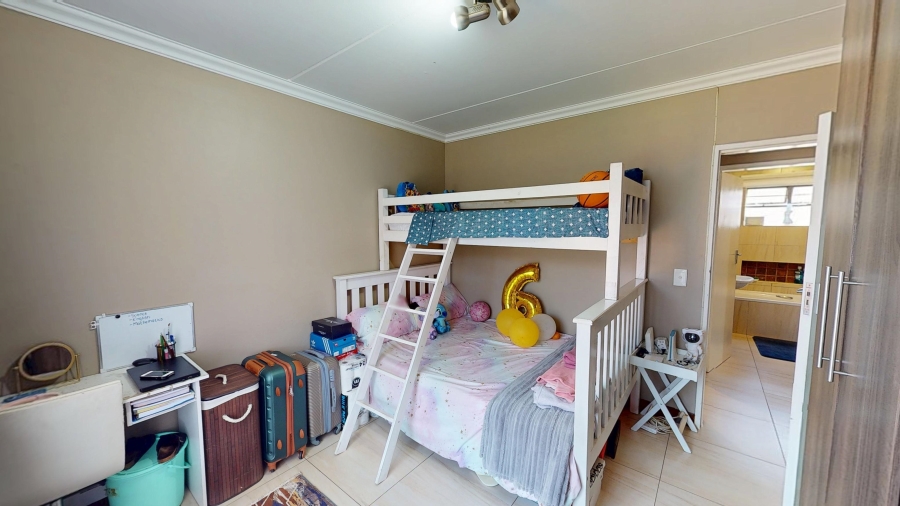2 Bedroom Property for Sale in Andeon Gauteng