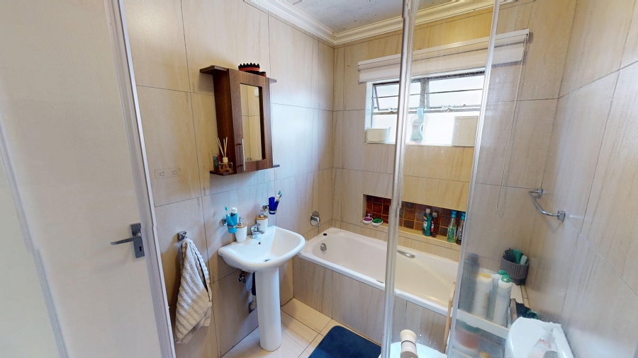 2 Bedroom Property for Sale in Andeon Gauteng