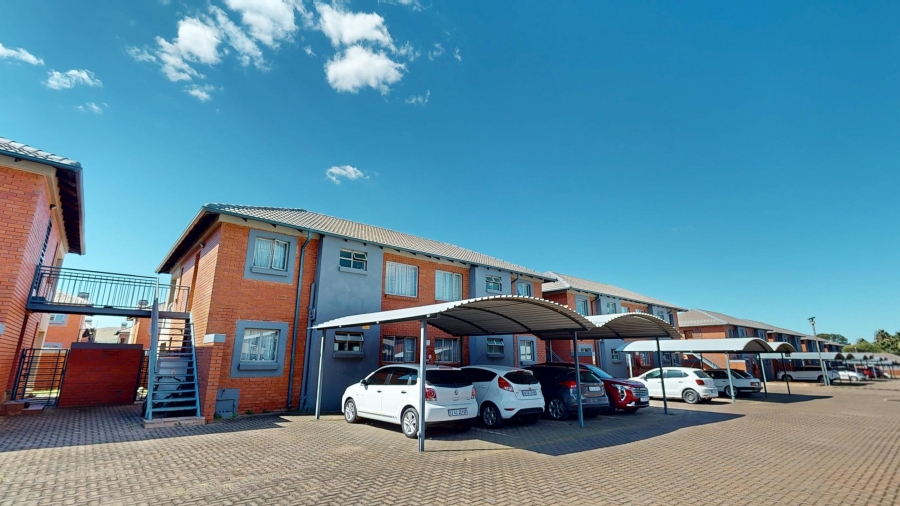 2 Bedroom Property for Sale in Andeon Gauteng