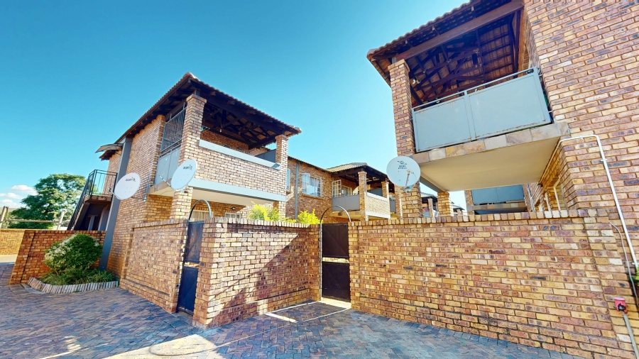 2 Bedroom Property for Sale in Andeon Gauteng