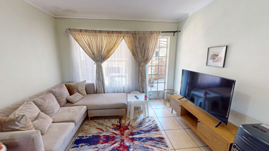 2 Bedroom Property for Sale in Andeon Gauteng