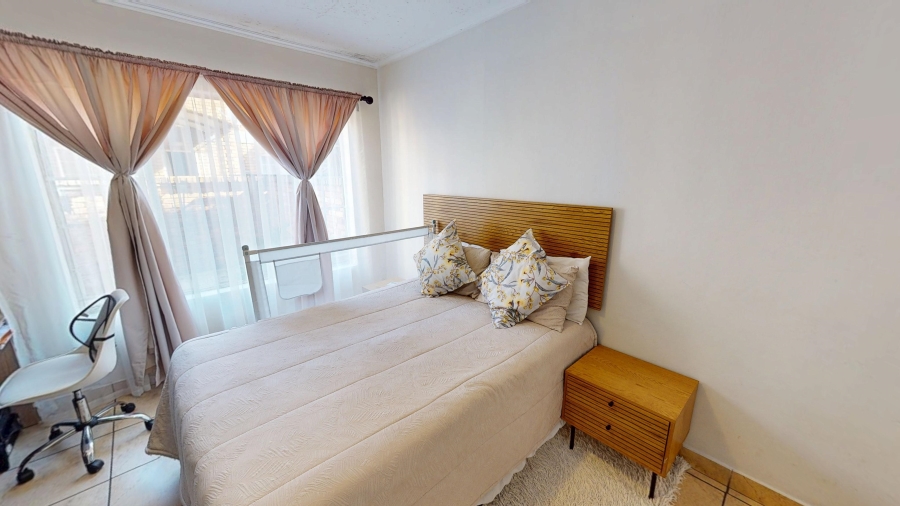 2 Bedroom Property for Sale in Andeon Gauteng