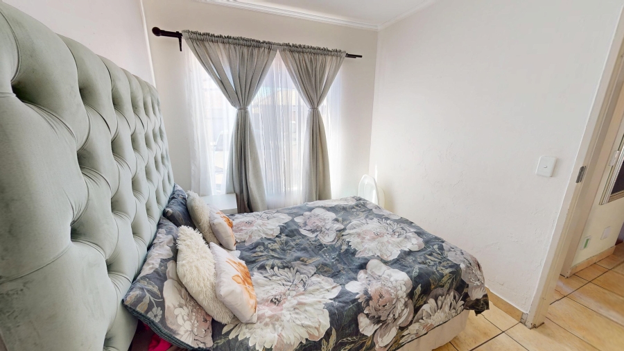 2 Bedroom Property for Sale in Andeon Gauteng