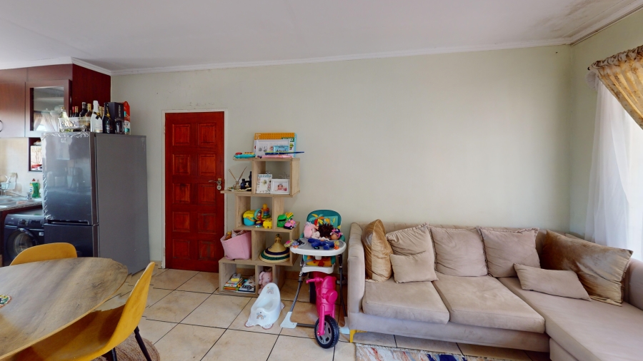 2 Bedroom Property for Sale in Andeon Gauteng