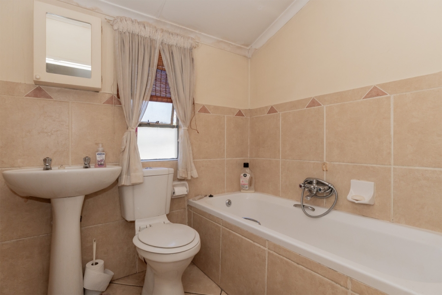 3 Bedroom Property for Sale in Illiondale Gauteng