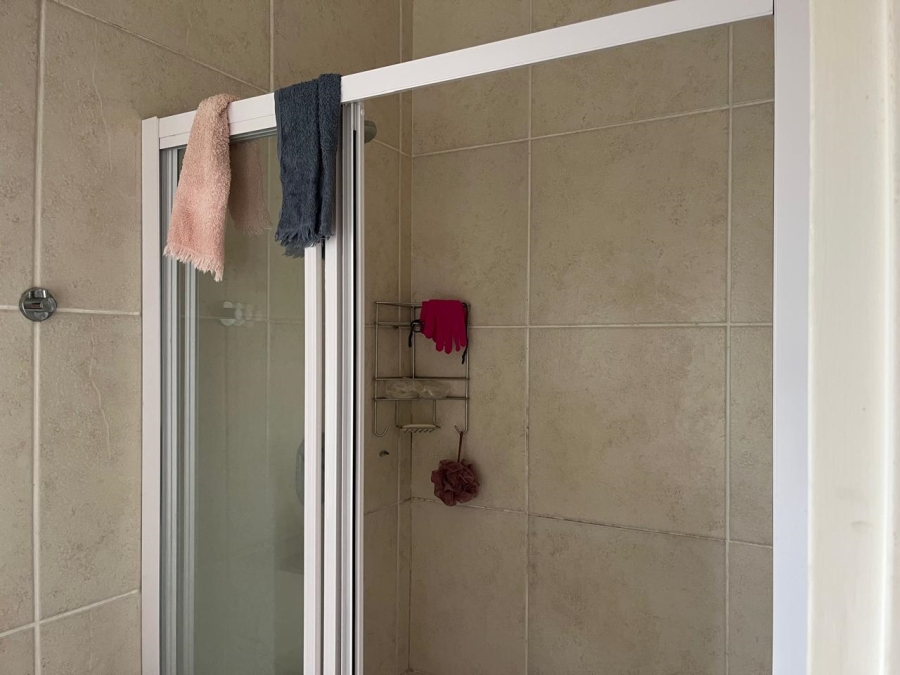 2 Bedroom Property for Sale in Greenstone Hill Gauteng