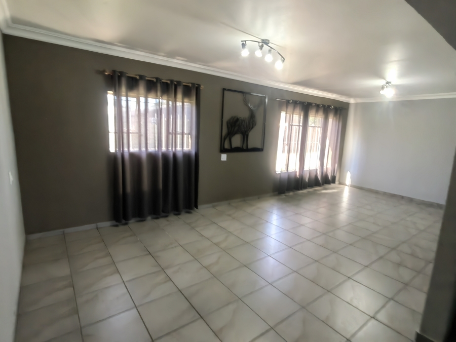 4 Bedroom Property for Sale in Rensburg Gauteng