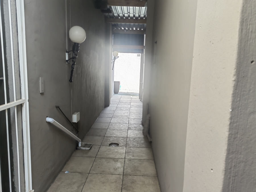 4 Bedroom Property for Sale in Rensburg Gauteng