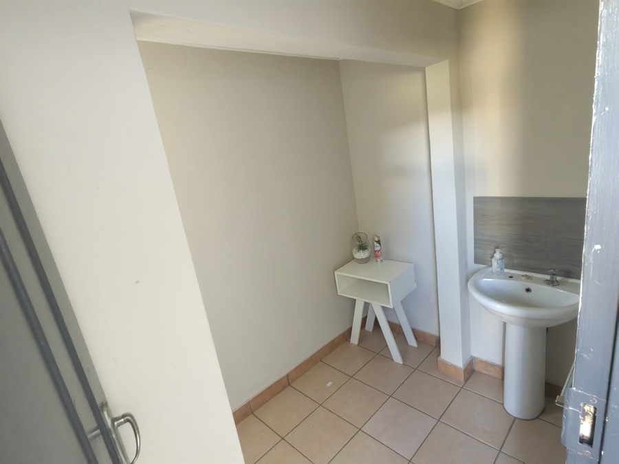 4 Bedroom Property for Sale in Rensburg Gauteng