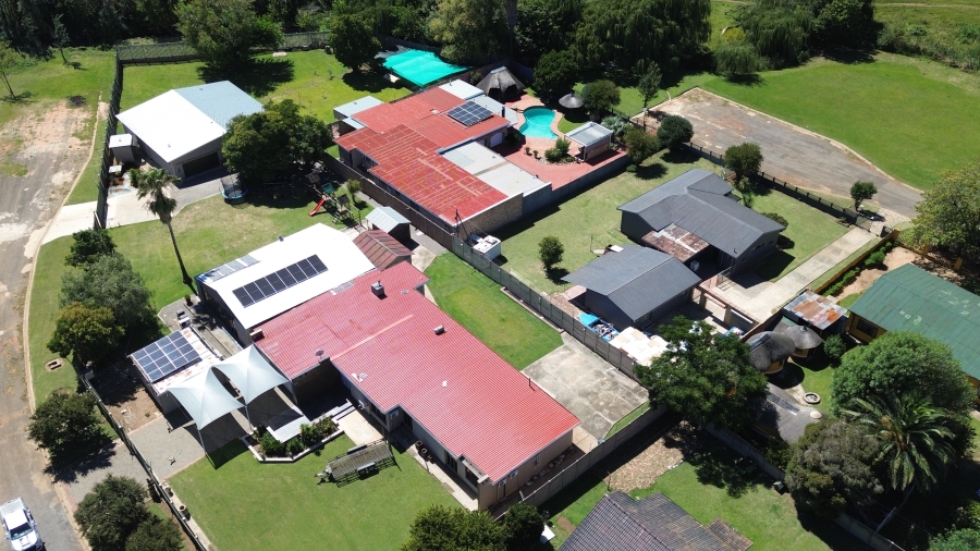 4 Bedroom Property for Sale in Rensburg Gauteng