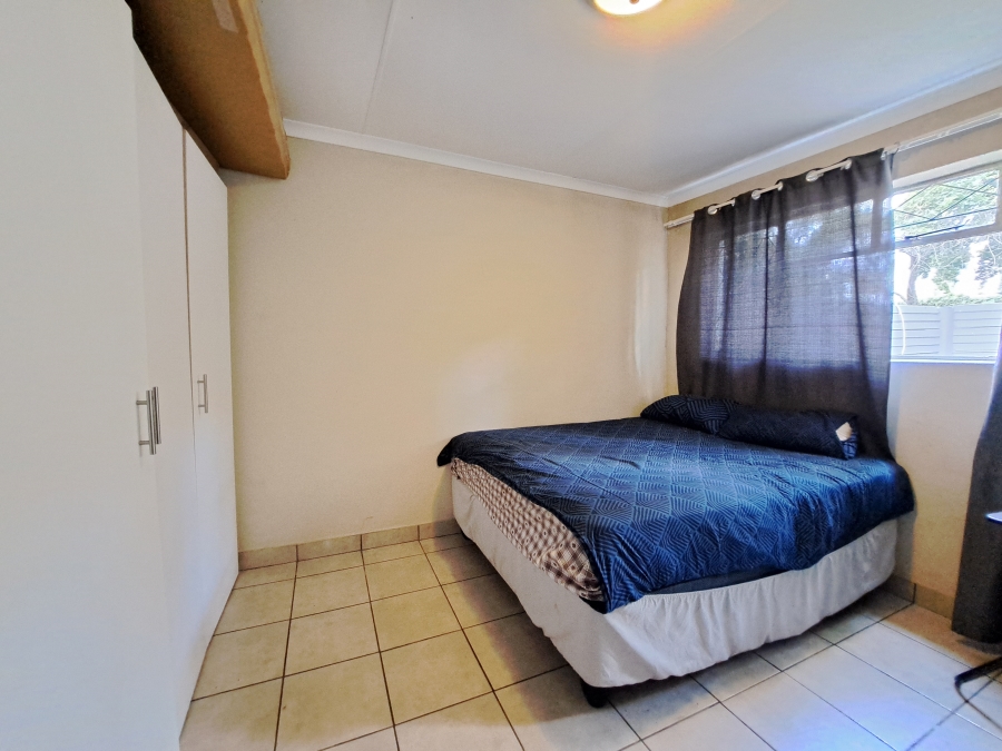 To Let 1 Bedroom Property for Rent in Melville Gauteng