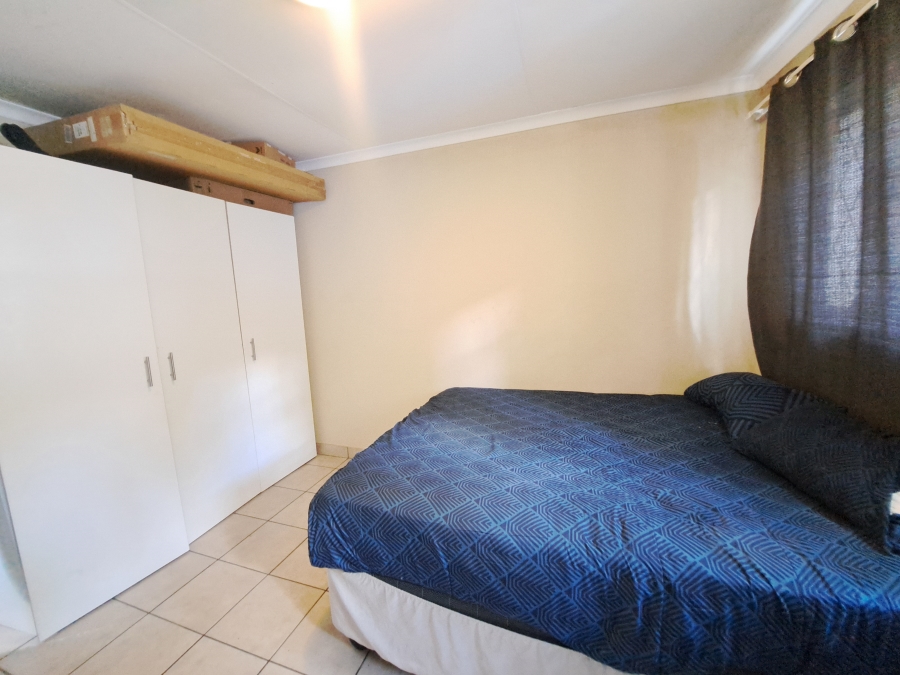 To Let 1 Bedroom Property for Rent in Melville Gauteng