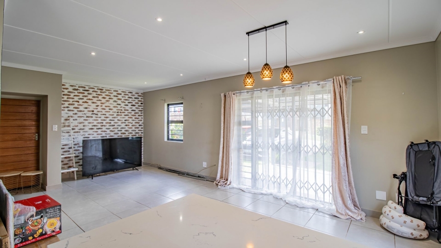 3 Bedroom Property for Sale in Cosmo City Gauteng