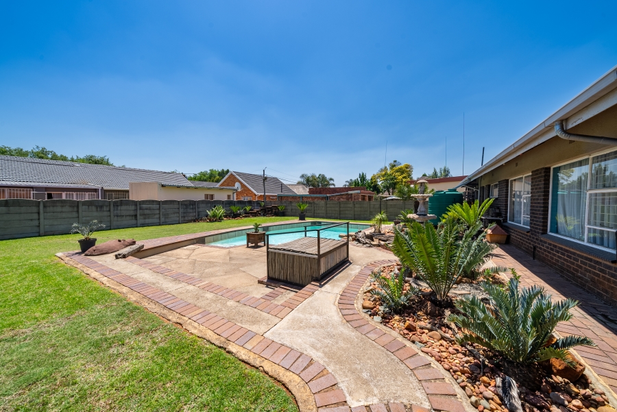 4 Bedroom Property for Sale in Parkrand Gauteng