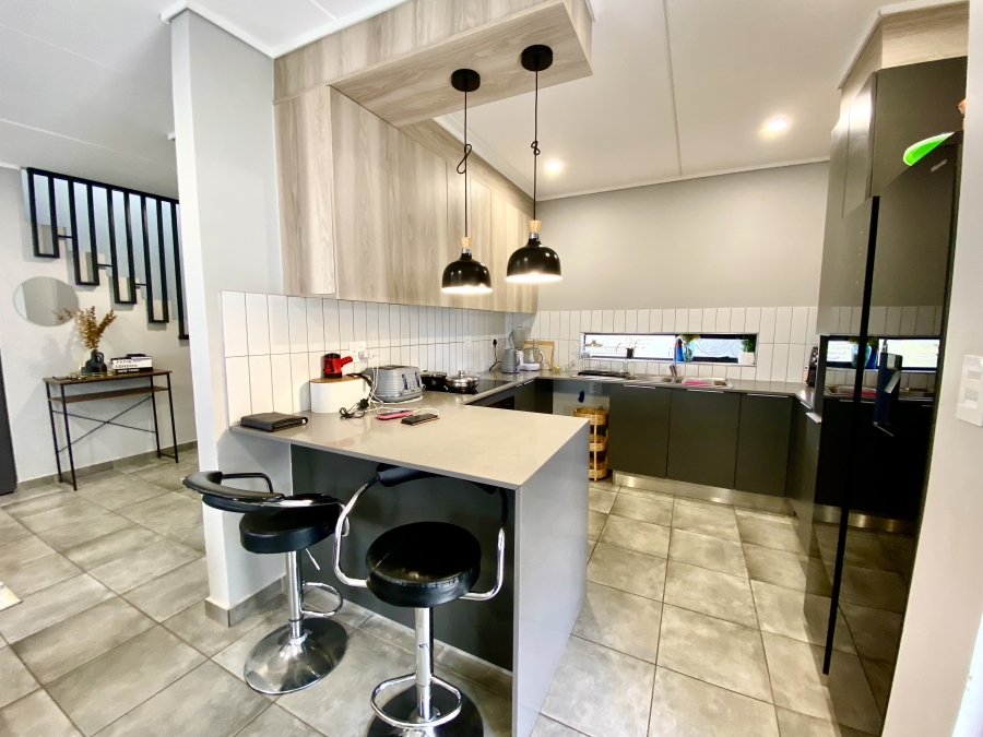 4 Bedroom Property for Sale in Lotus Gardens Gauteng