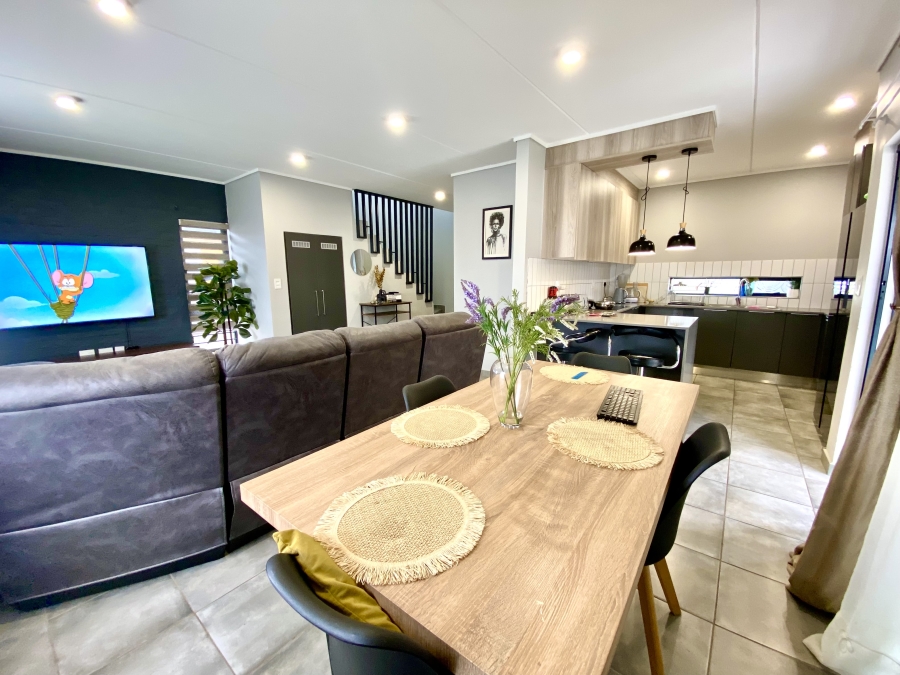 4 Bedroom Property for Sale in Lotus Gardens Gauteng