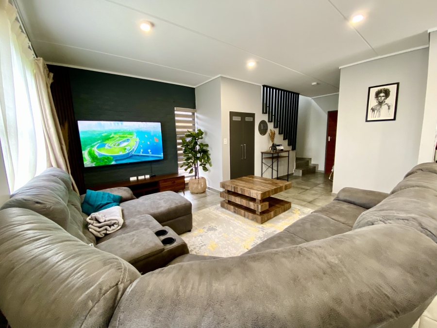 4 Bedroom Property for Sale in Lotus Gardens Gauteng