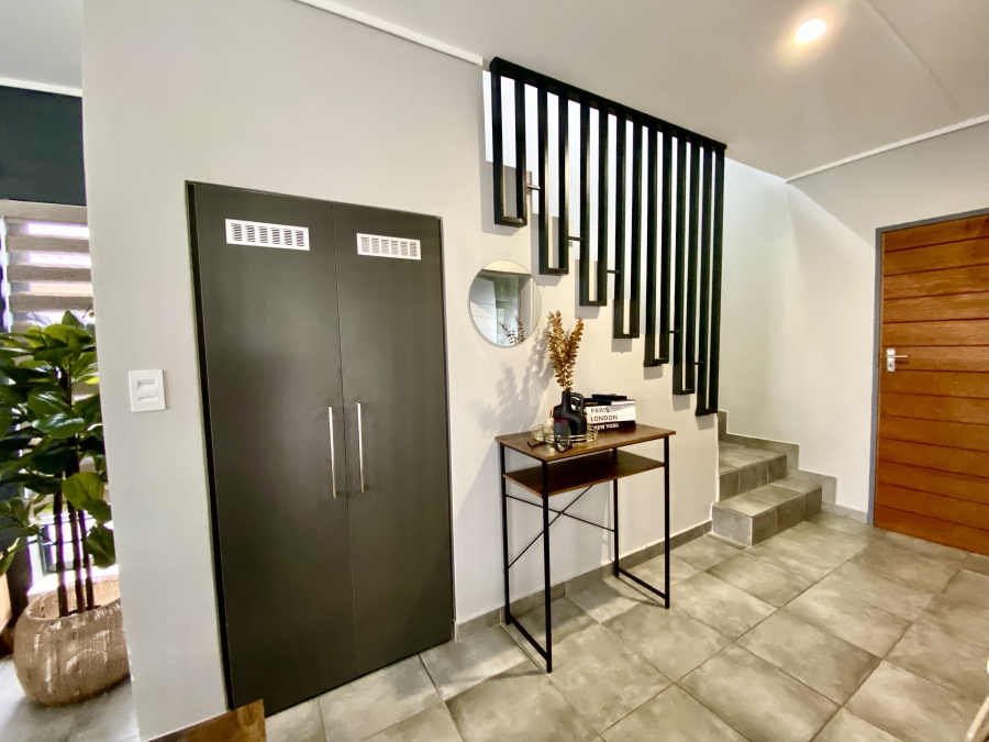 4 Bedroom Property for Sale in Lotus Gardens Gauteng