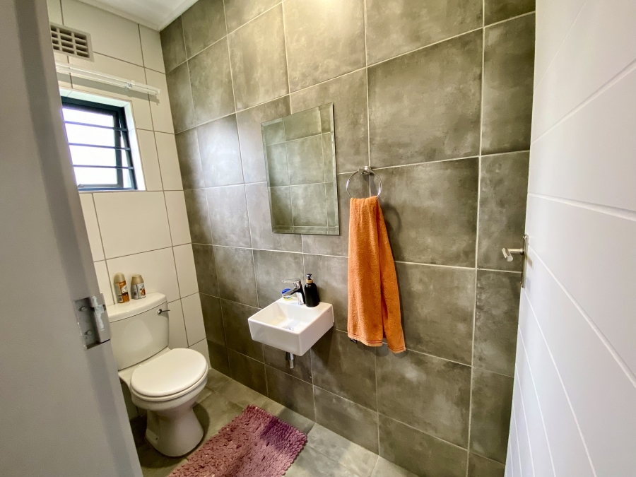 4 Bedroom Property for Sale in Lotus Gardens Gauteng