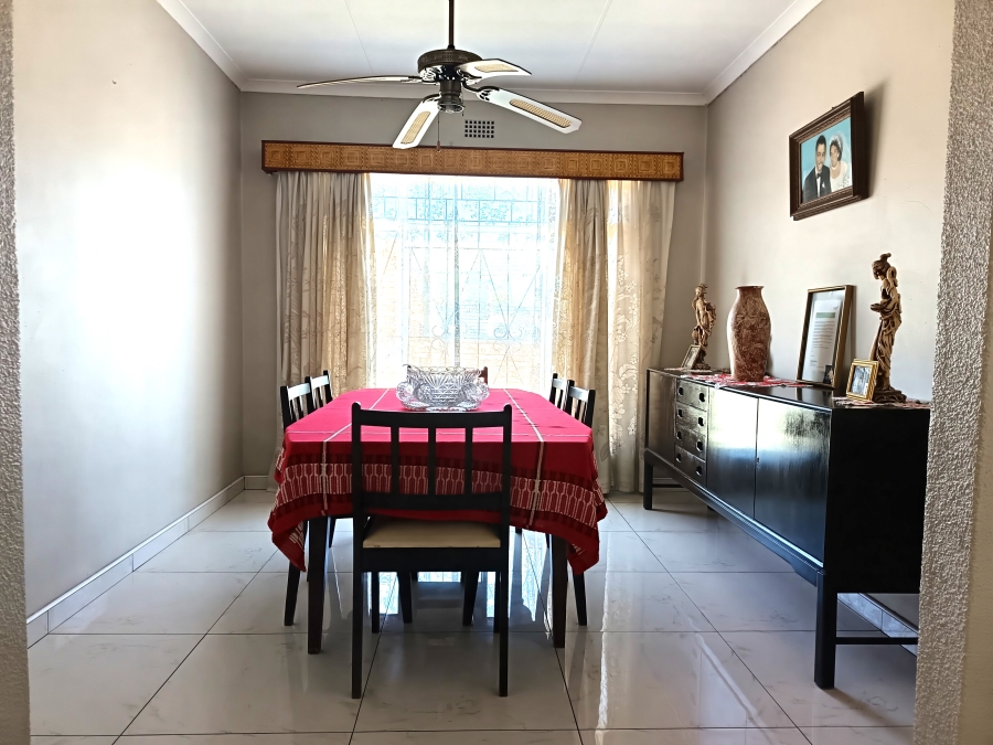 5 Bedroom Property for Sale in Geluksdal Gauteng