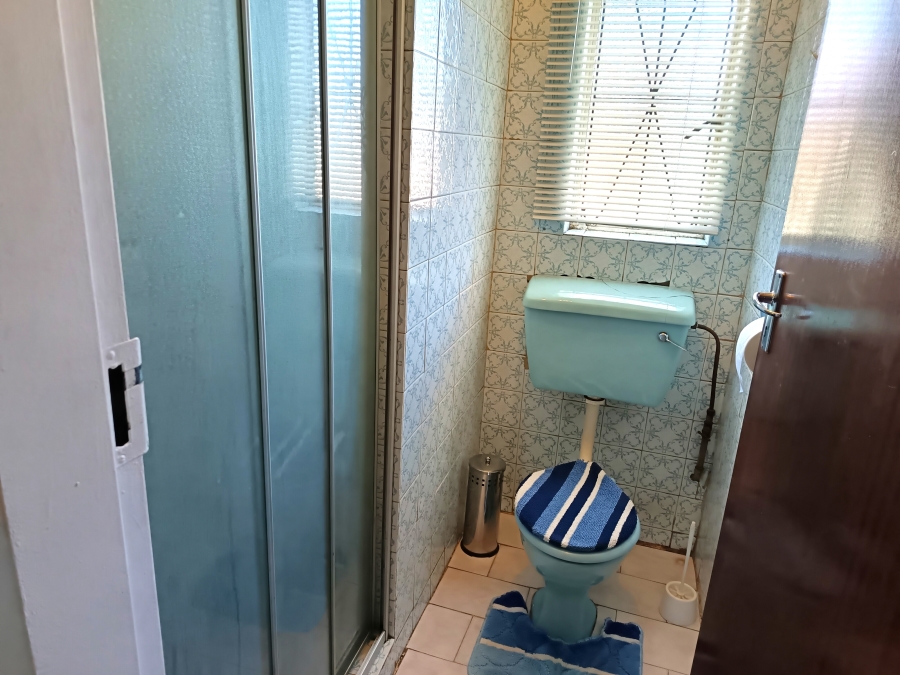 5 Bedroom Property for Sale in Geluksdal Gauteng