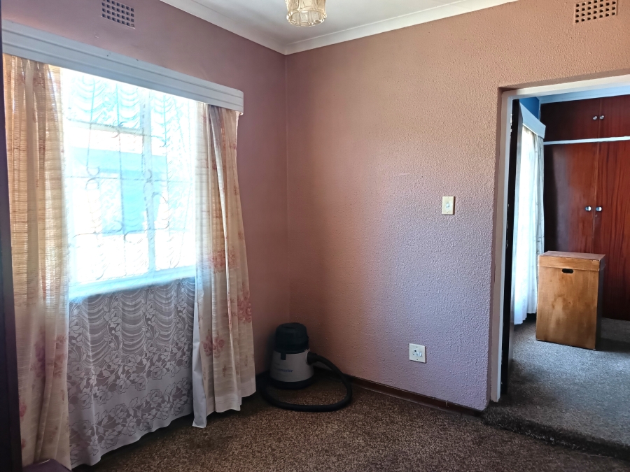 5 Bedroom Property for Sale in Geluksdal Gauteng