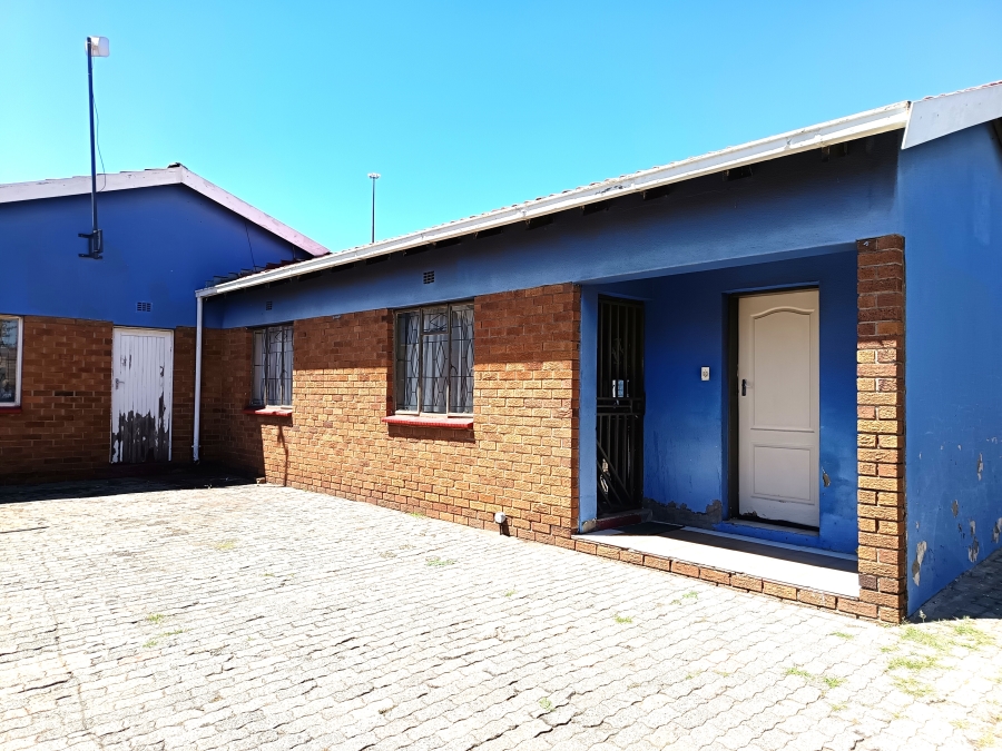 5 Bedroom Property for Sale in Geluksdal Gauteng