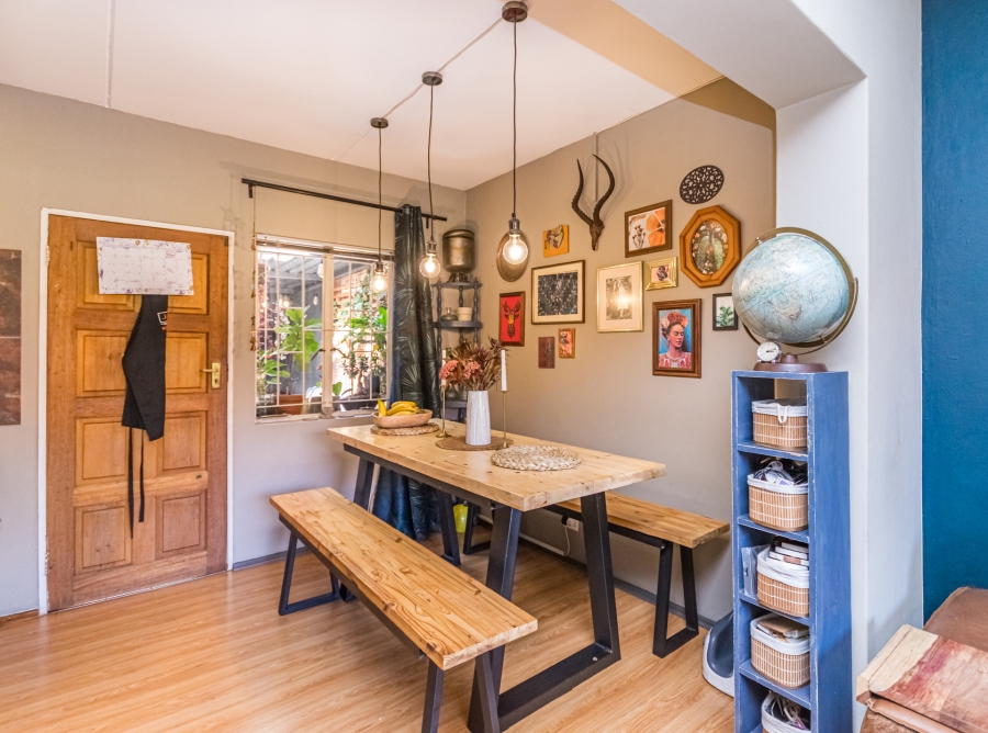 2 Bedroom Property for Sale in Die Hoewes Gauteng