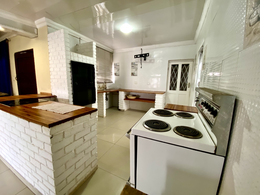 5 Bedroom Property for Sale in Lotus Gardens Gauteng