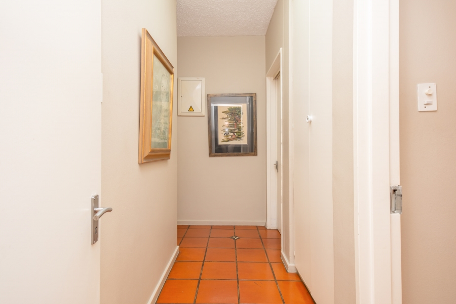 To Let 2 Bedroom Property for Rent in Sandhurst Gauteng