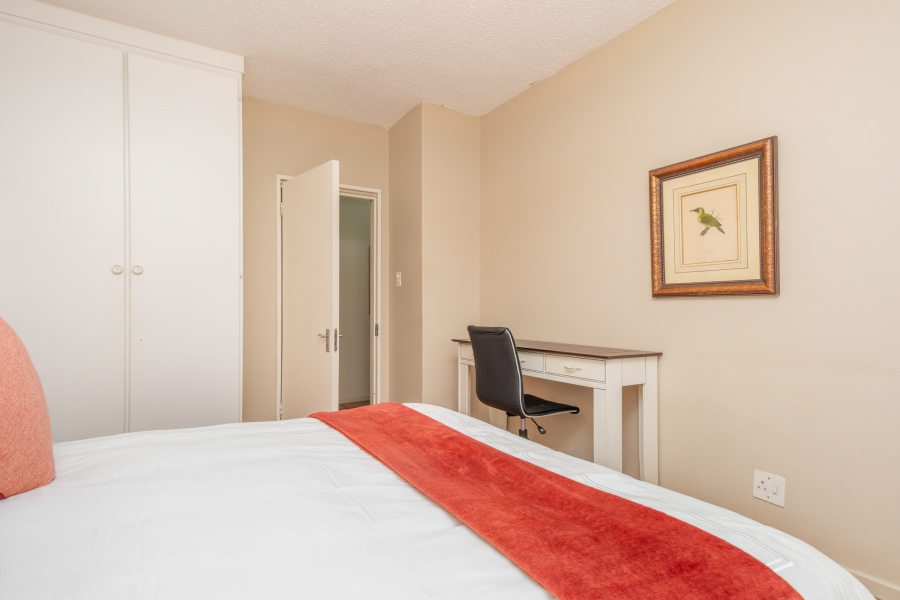 To Let 2 Bedroom Property for Rent in Sandhurst Gauteng