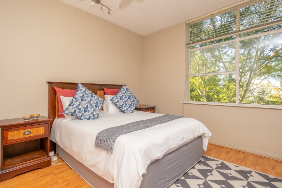 To Let 2 Bedroom Property for Rent in Sandhurst Gauteng