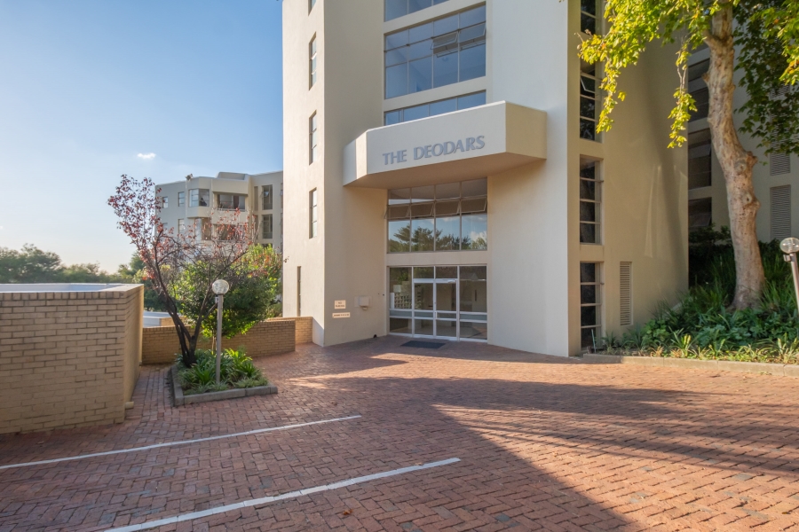 To Let 2 Bedroom Property for Rent in Sandhurst Gauteng