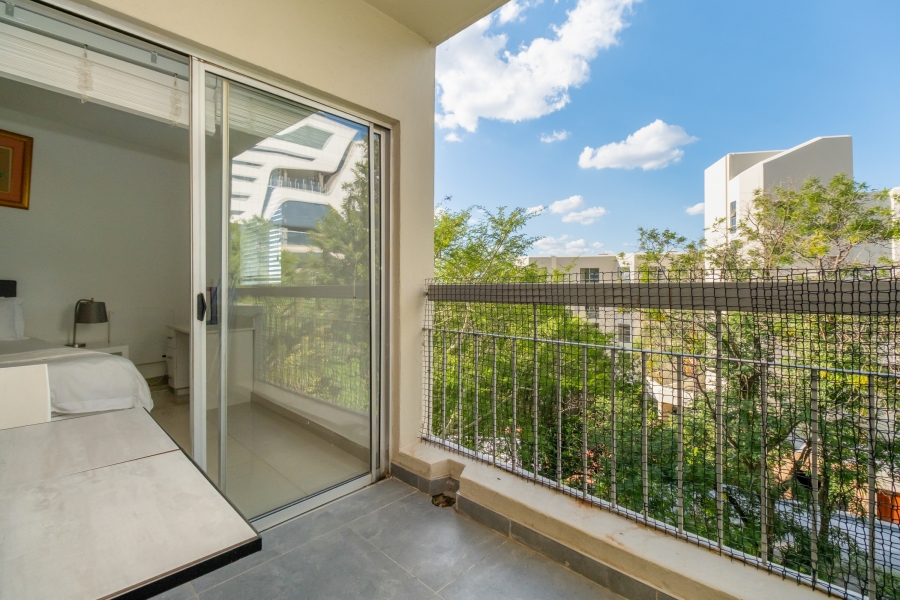 To Let 2 Bedroom Property for Rent in Sandhurst Gauteng