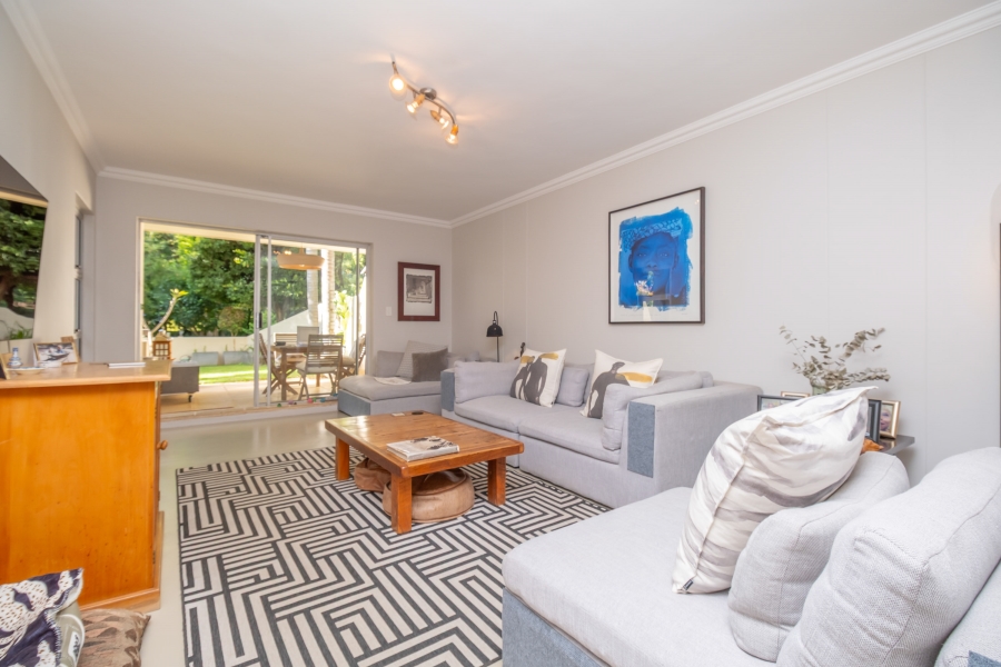 To Let 3 Bedroom Property for Rent in Sandhurst Gauteng